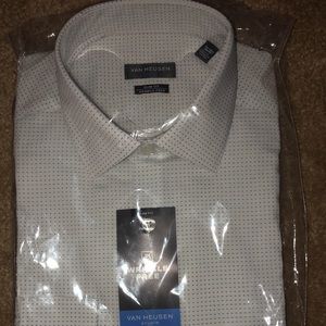 Slim fit  dress shirt . Van heusen.